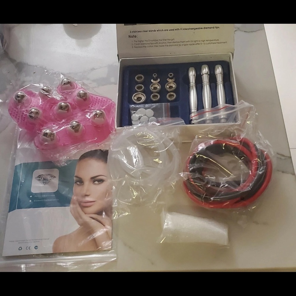 MICRODERM ABRASION TIGHTENING BEAUTY DEVICE - Picture 4 of 5